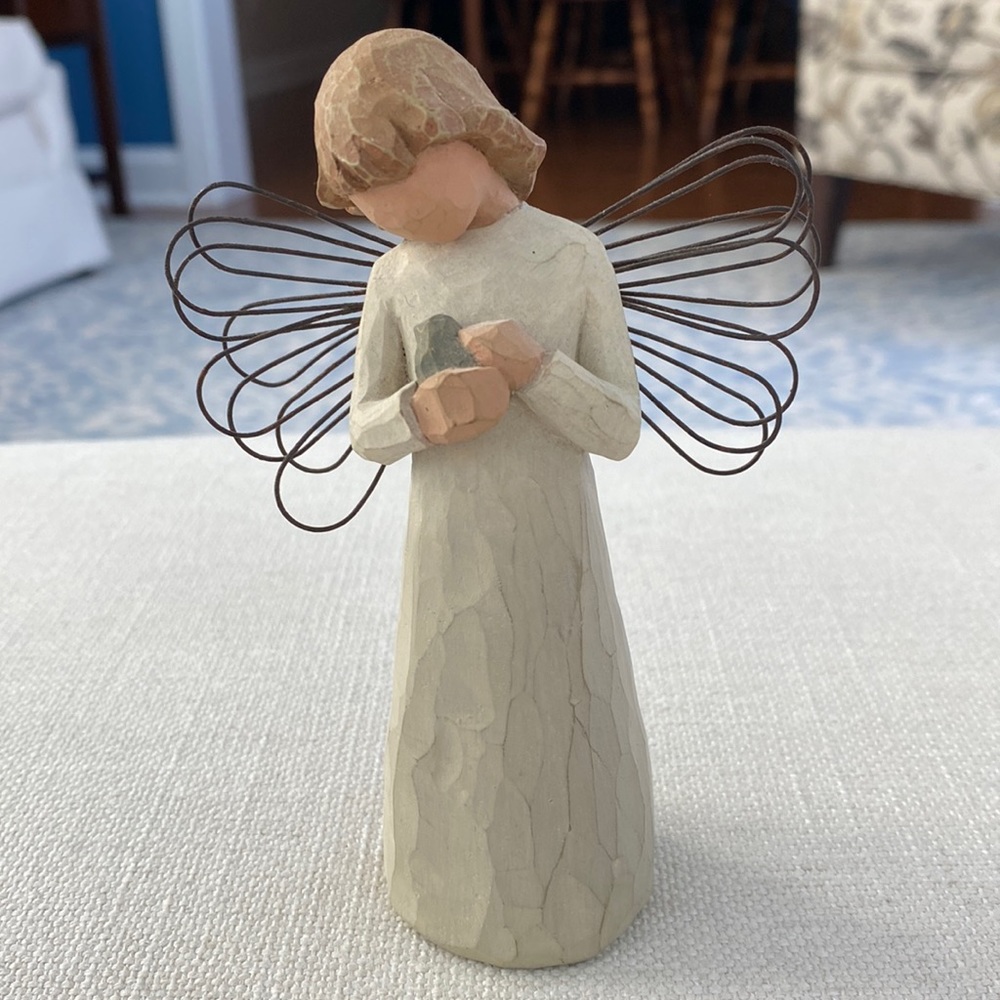 Willow Tree Angel of Healing by Demdaco. Dated 1999. Excellent condition